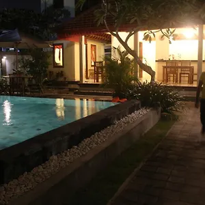  Privatunterkunft Puri Clinton Bali